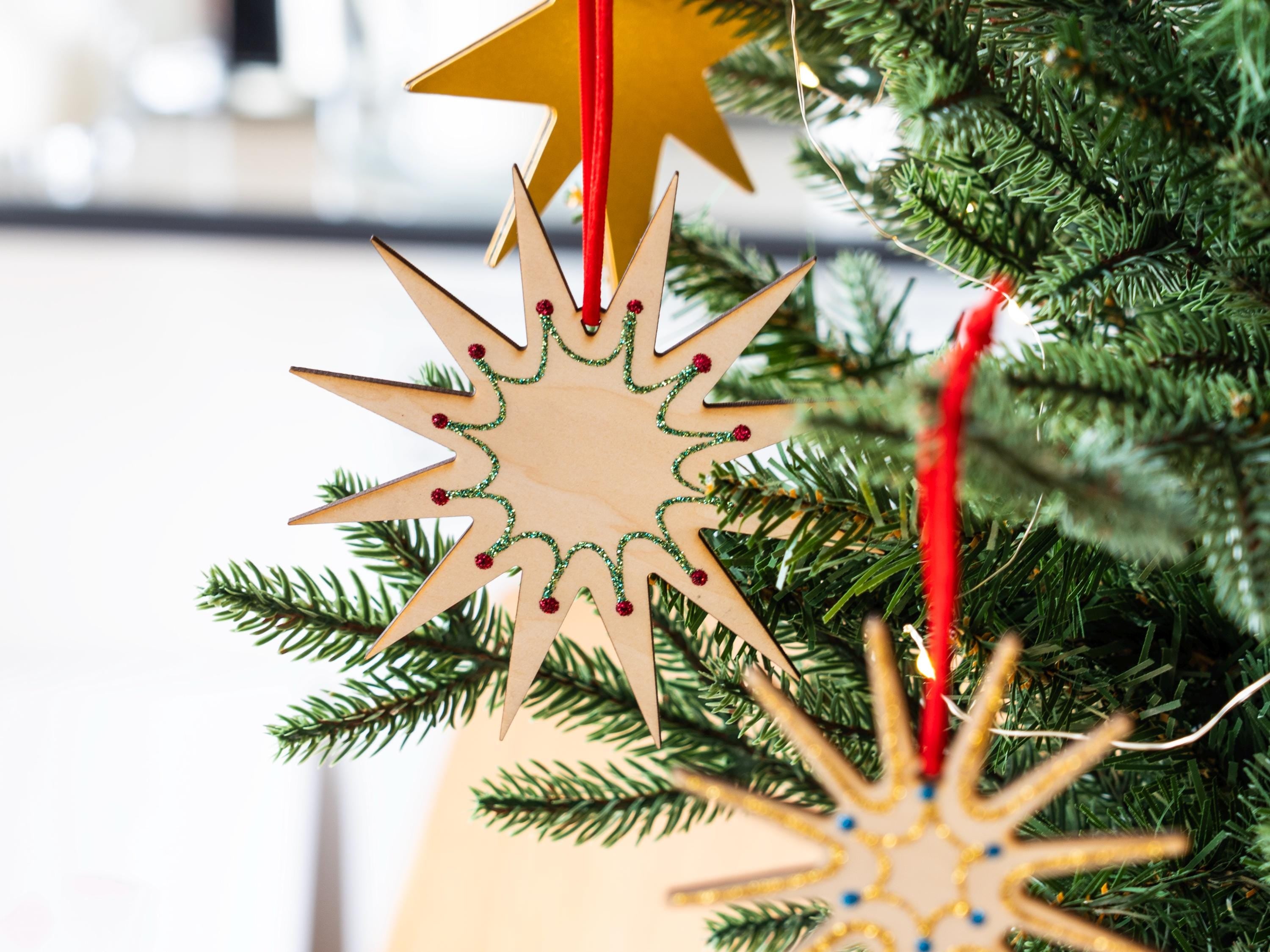 Minimal Star Ornament, Hand decorated, Nordic Christmas Decor, 5in