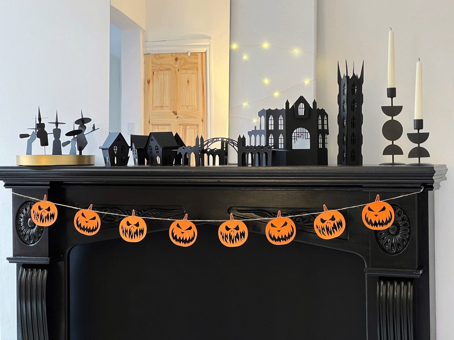 Orange pumkin halloween garland