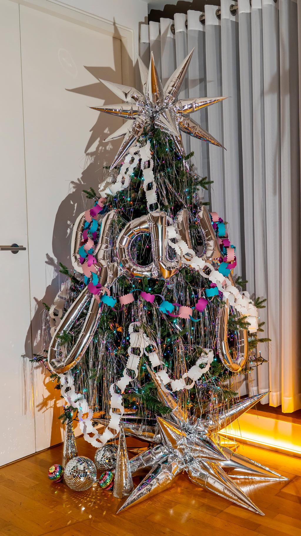 Pink and Blue Paper Chain, 10 ft long, 3 meters