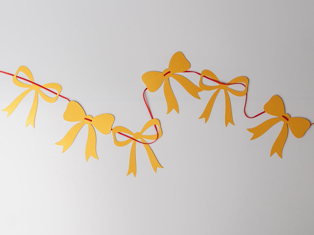 Gold Large Paper Bows Garland