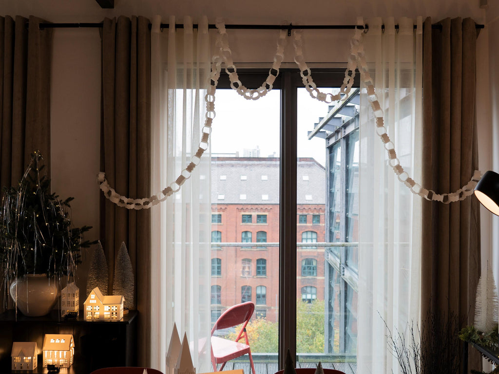 All White Paper Chain Garland, Festive Home Decor, 10 ft long, 3 meters