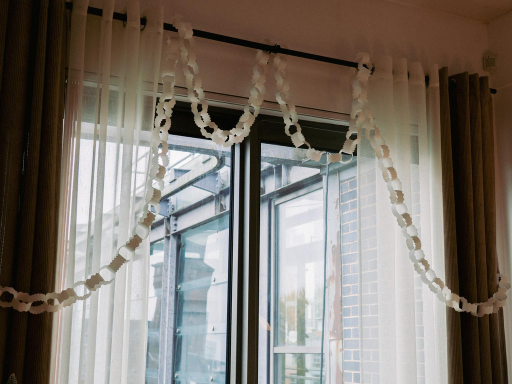 All White Paper Chain Garland, Festive Home Decor, 10 ft long, 3 meters