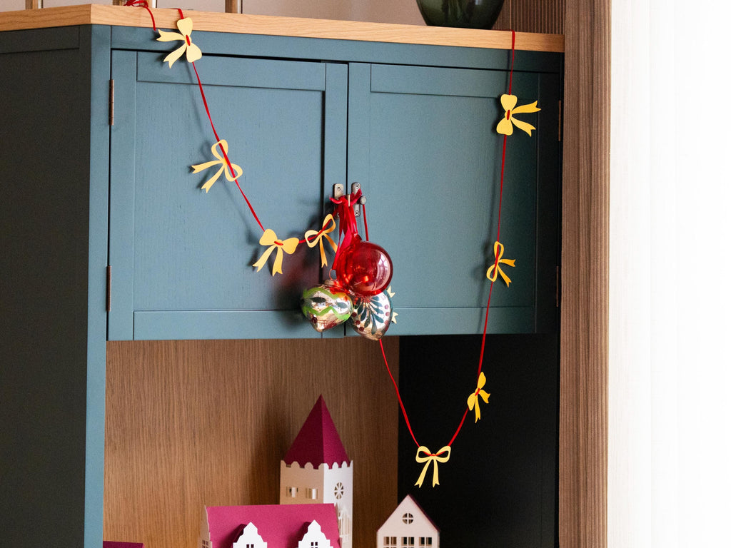 Gold Small Paper Bows Garland