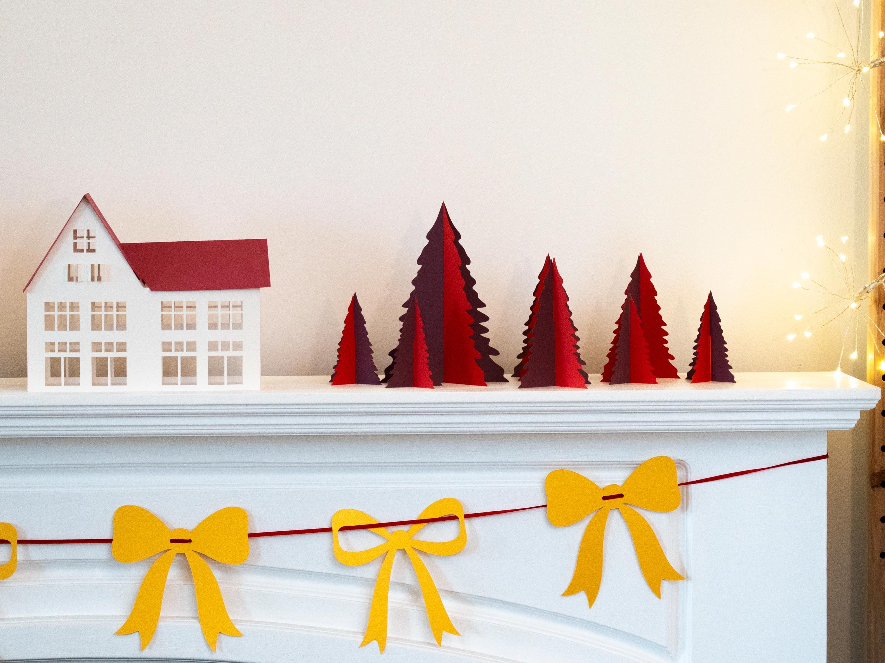 Gold Large Paper Bows Garland