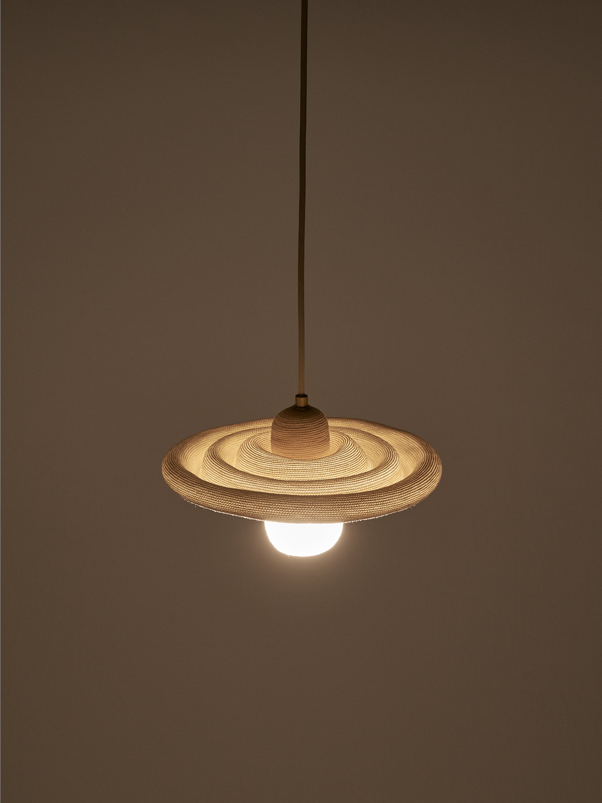 Posing Light Sculptural Changing Shape Lamp / M