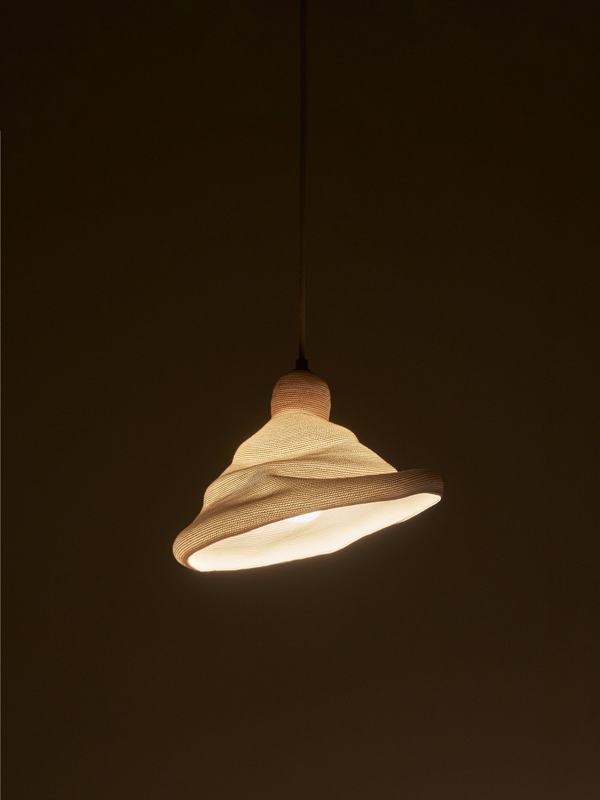 Posing Light Sculptural Changing Shape Lamp / M