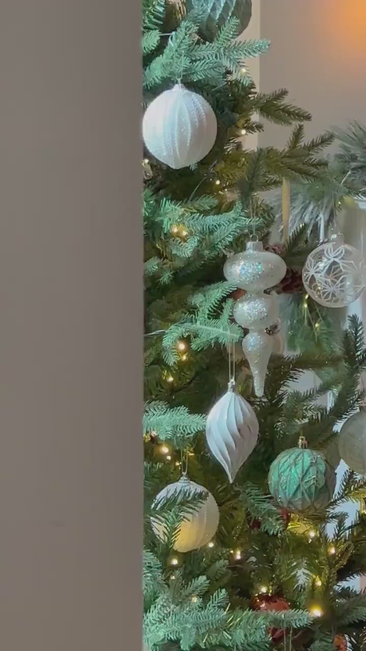 Victorian Terraced House, Modern British Christmas Decorations