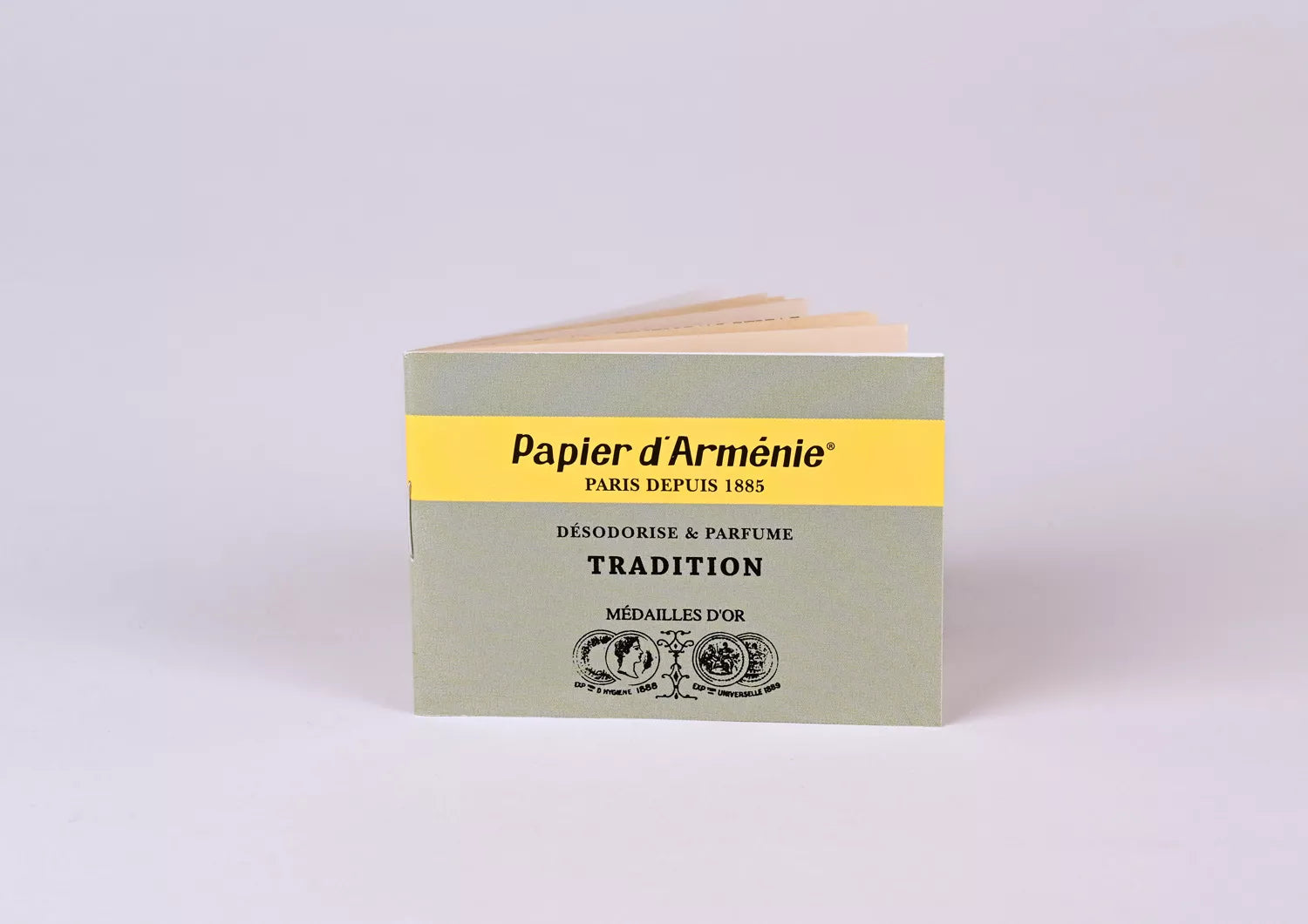 Papier d'Arménie tradition box with yellow label on a white background